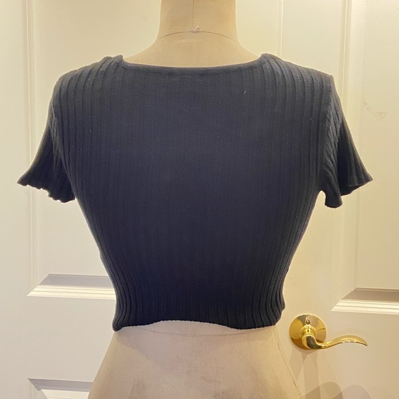 Hook front tshirt - Picture 2 of 4